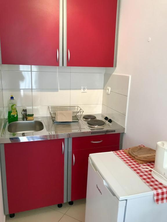 Apartment Ally 茨里克韦尼察 外观 照片